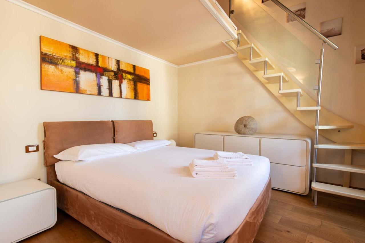 Modern, Bright Near Boboli Gardens & Santo Spirito - Homeunity Firenze Esterno foto