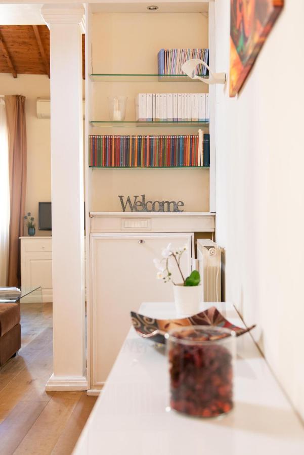 Modern, Bright Near Boboli Gardens & Santo Spirito - Homeunity Firenze Esterno foto