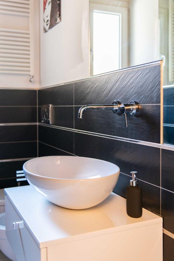Modern, Bright Near Boboli Gardens & Santo Spirito - Homeunity Firenze Esterno foto